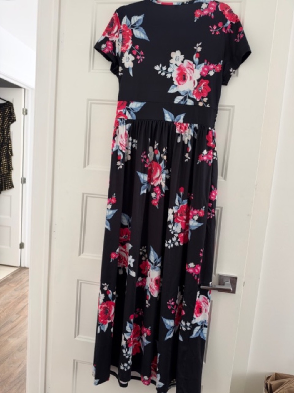 Long Maxi Dress - Picture 2 of 4